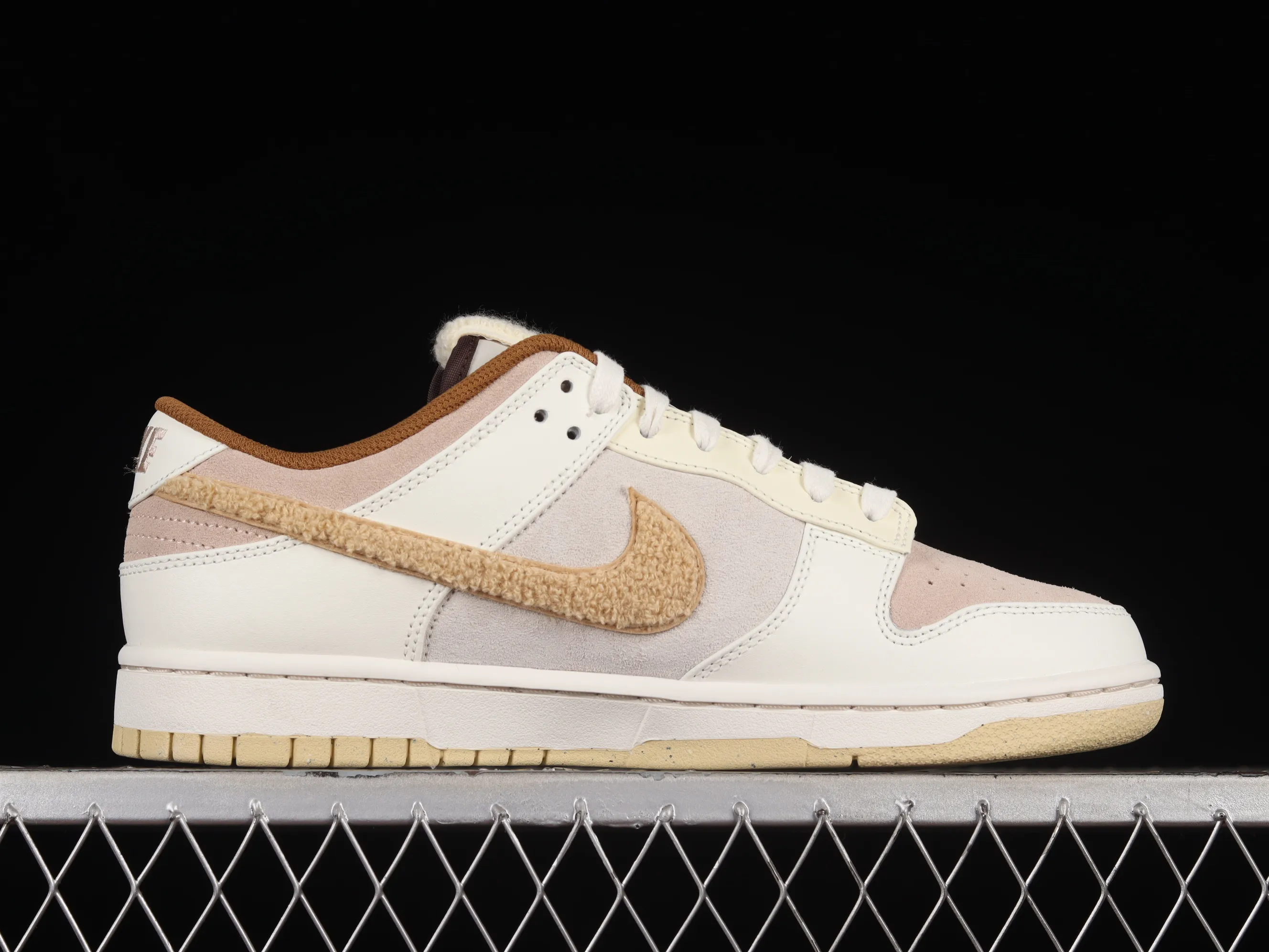 All categories Nk SB Dunk series Nk SB Dunk Low low-top sneakers M version pure original Nk Dunk Low "Year of the Rabbit" Year of the Rabbit Sui Rabbit theme SB low-top sports and leisure sneakers FD4203-211